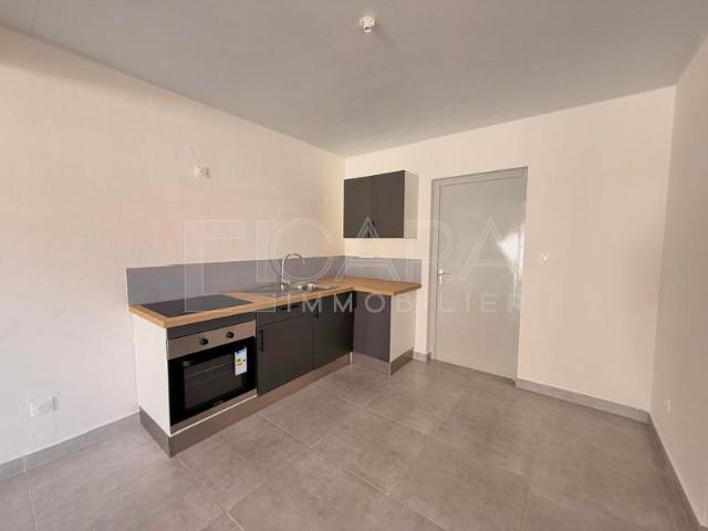 Location Appartement 3 pièces 59m² MACOURIA 97355