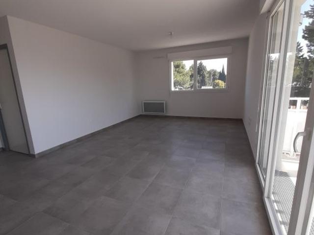 Location Appartement 3 pièces 59m² NIMES 30000