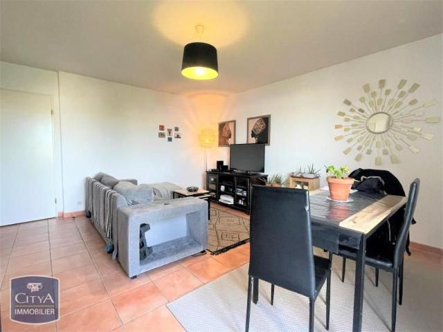 Location Appartement 3 pièces 59m² SORGUES 84700