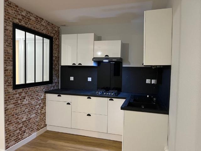 Location Appartement 3 pièces 59m² ST DENIS DE CABANNE 42750
