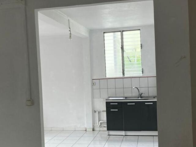 Appartement 3 pièces Fort de France 63.46m² 664€ à louer l'Adresse