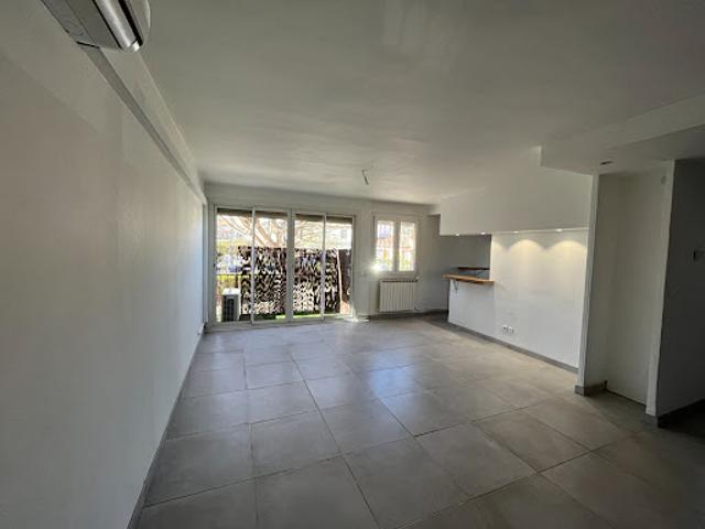 Location Appartement 3 pièces 63.35 m2 La Ciotat