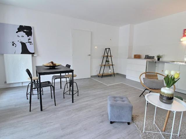 Location Appartement 3 pièces 63 m2 Colombes