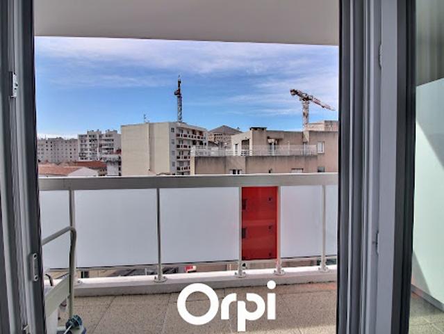 Location Appartement 3 pièces 63 m2 Marseille 8ème