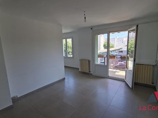 Location Appartement 3 pièces 63 m2 Marseille 9ème