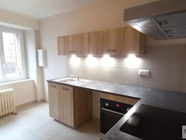 Location Appartement 3 pièces 63 m2 Saint Flour