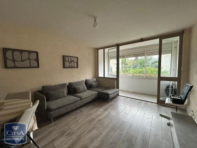 Location Appartement 3 pièces 63m² CARPENTRAS 84200