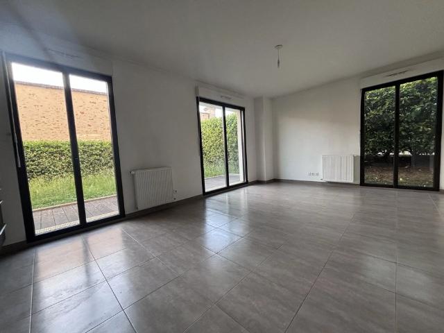 Location Appartement 3 pièces 63m² FERRIERES EN BRIE 77164