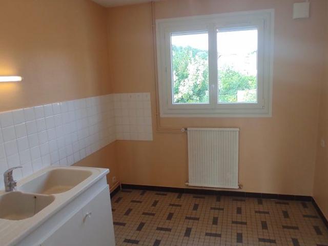 Location Appartement 3 pièces 63m² LE PECHEREAU 36200