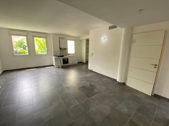 Location Appartement 3 pièces 63m² MARSEILLE 6ème