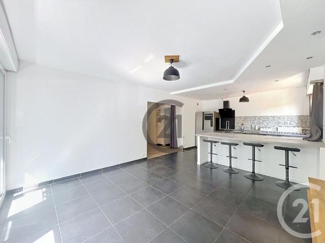 Location Appartement 3 pièces 63m² MELUN 77000