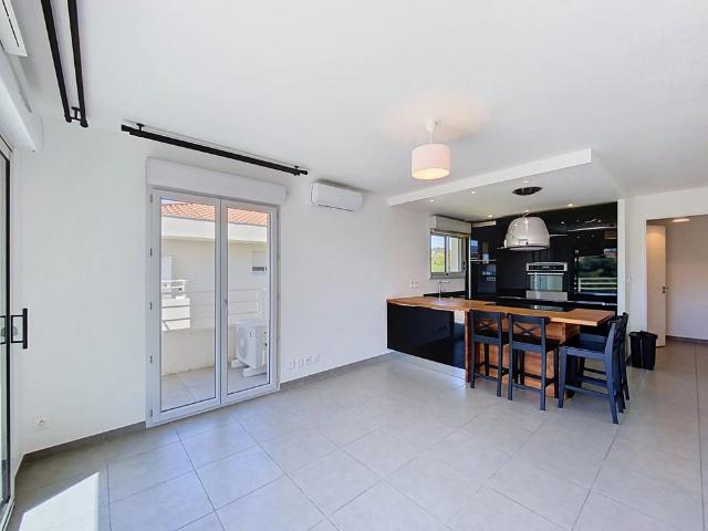 Location Appartement 3 pièces 63m² NICE 06100