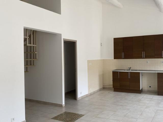 Location Appartement 3 pièces 63m² NIMES 30900