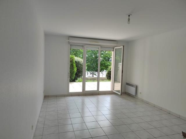 Location Appartement 3 pièces 63m² ST JEAN DE LA RUELLE 45140