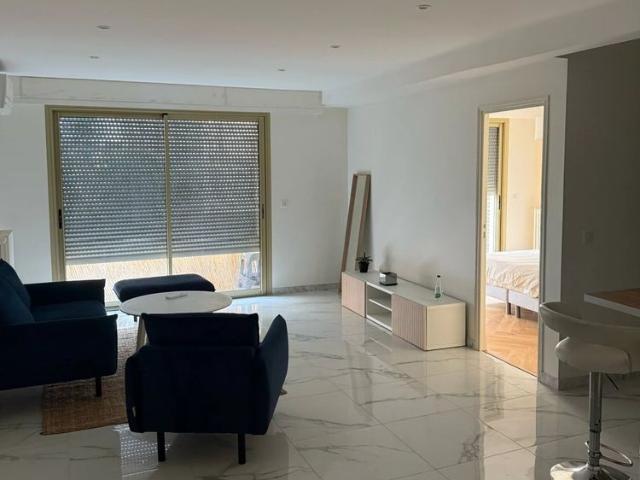 Location Appartement 3 pièces 63m² ST LAURENT DU VAR 06700