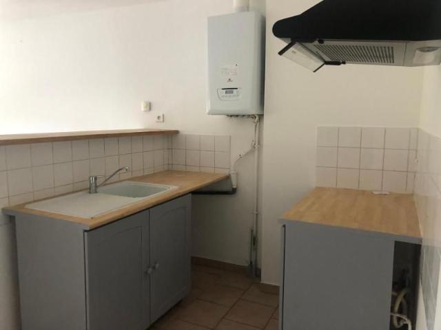 Location Appartement 3 pièces 63m² ST MAXIMIN LA STE BAUME 83470