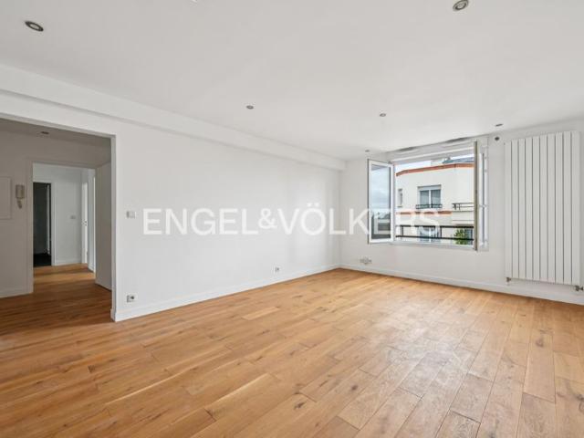 Location Appartement 3 pièces 63m² SURESNES 92150
