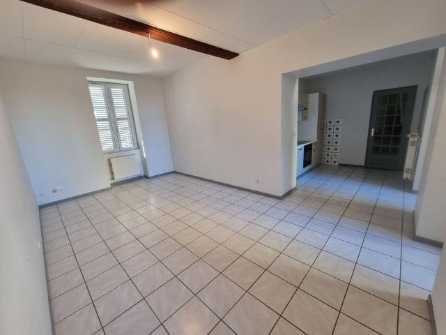 Location Appartement 3 pièces 63m² PONT DE VAUX 01190