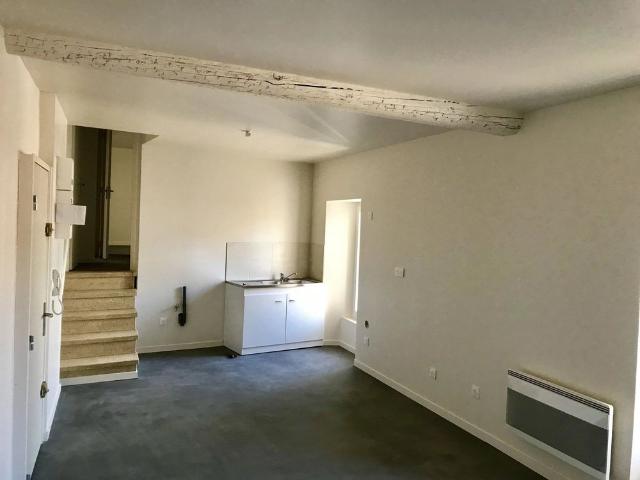 Location Appartement 3 pièces 63m² PERTUIS 84120