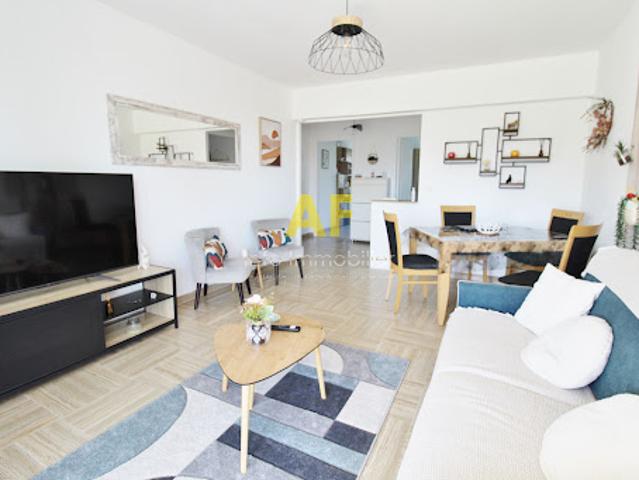 Location Appartement 3 pièces 60.8 m2 Saint raphael