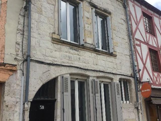 Location appartement 3 pièces, 60.00m², Orléans