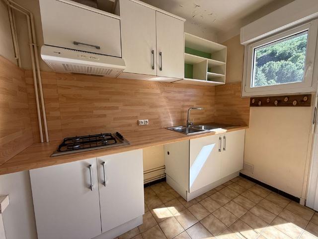 Location appartement 3 pièces, 60.00m², Limoux