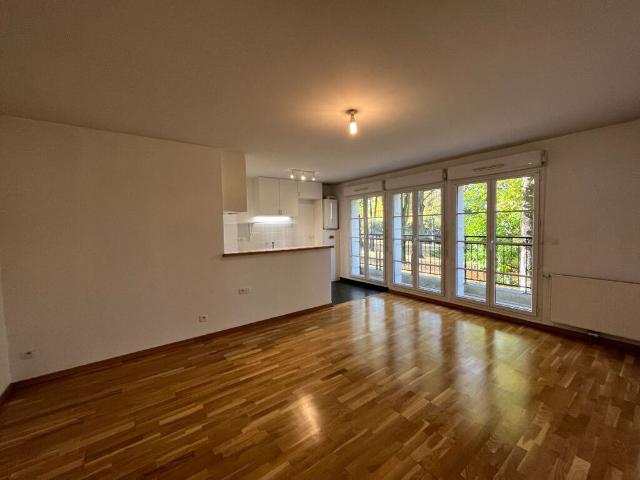 Location appartement 3 pièces, 60.00m², Reims