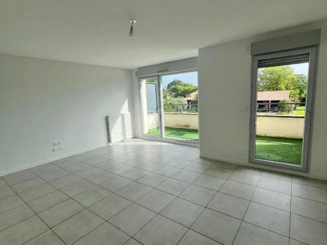 Location appartement 3 pièces, 60.00m², Toulouse