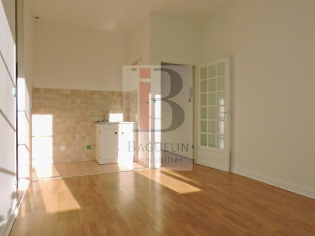 Location Appartement 3 pièces 60.2 m2 Rochefort
