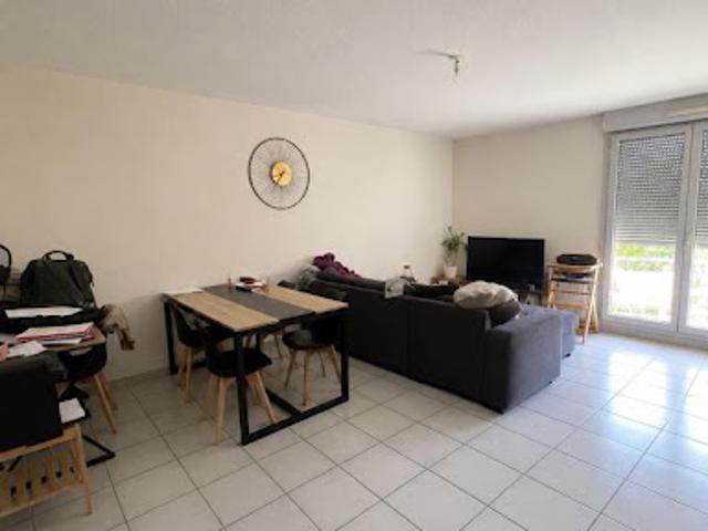 Location Appartement 3 pièces 60 m2 Limas