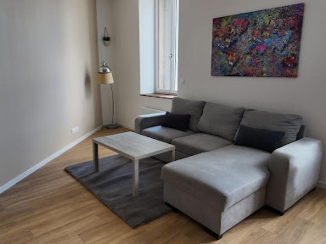 Location Appartement 3 pièces 60 m2 Saint Jean d'Angély