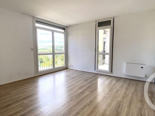 Location Appartement 3 pièces 60m² AVON 77210
