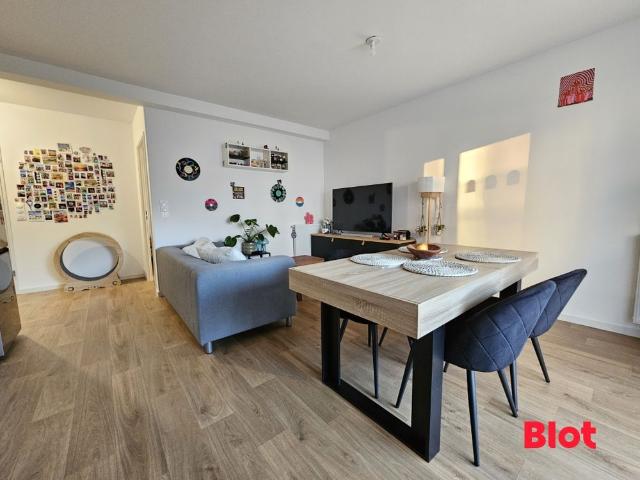 Location Appartement 3 pièces 60m² FOUGERES 35300