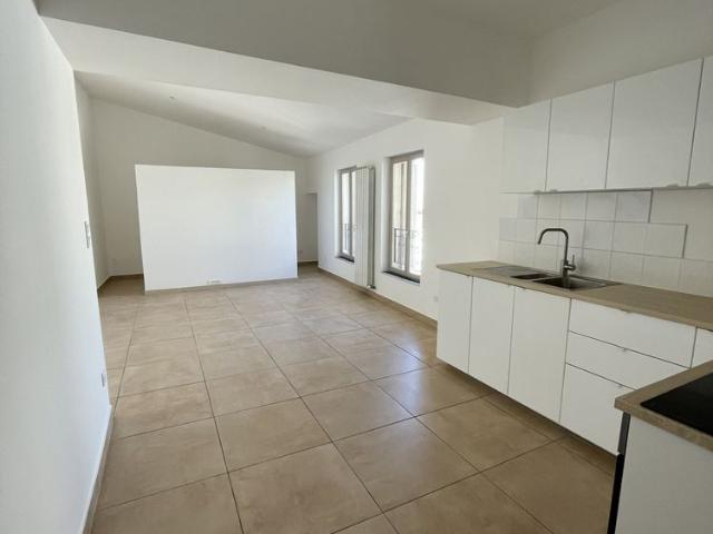 Location Appartement 3 pièces 60m² NIMES 30000