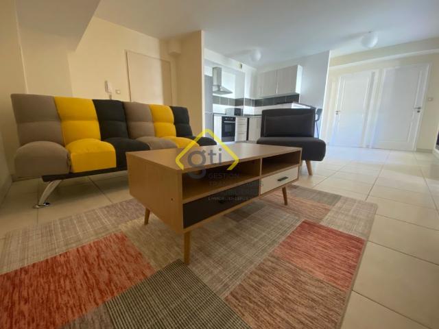 Location Appartement 3 pièces 60m² ST DENIS 97400