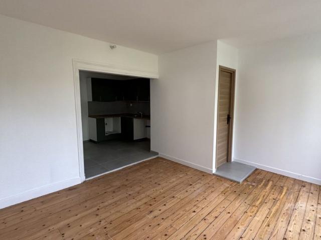 Location Appartement 3 pièces 60m² TOURNON SUR RHONE 07300