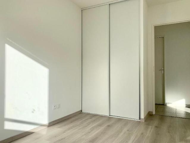 Location Appartement 3 pièces 60m² VAULX EN VELIN 69120