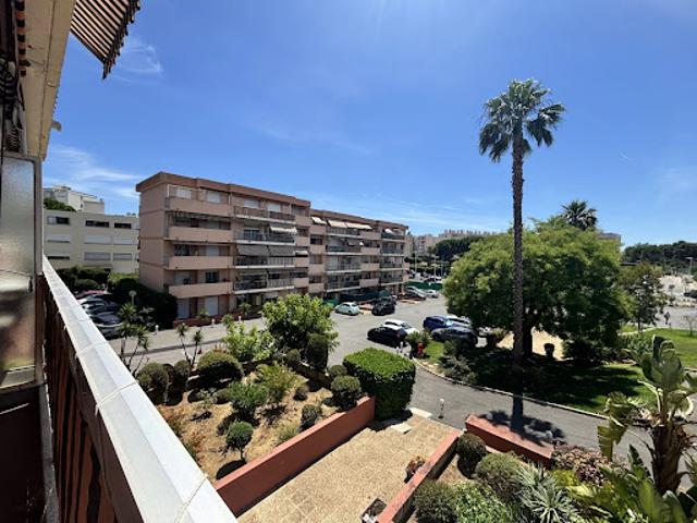 Location Appartement 3 pièces 61.43 m2 Antibes