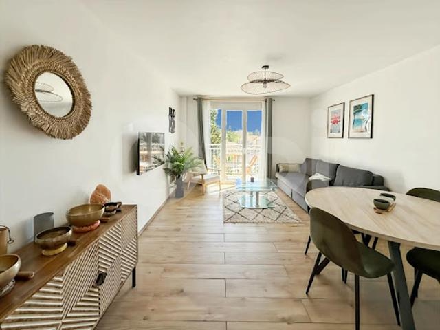 Location Appartement 3 pièces 61 m2 Hyeres