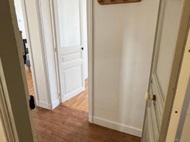 Location Appartement 3 pièces 61 m2 Paris 20ème