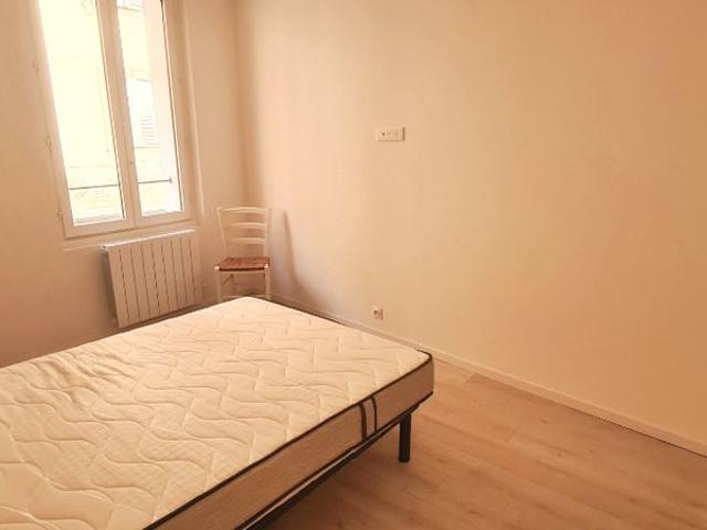 Location Appartement 3 pièces 61m² CASTELLANE 04120