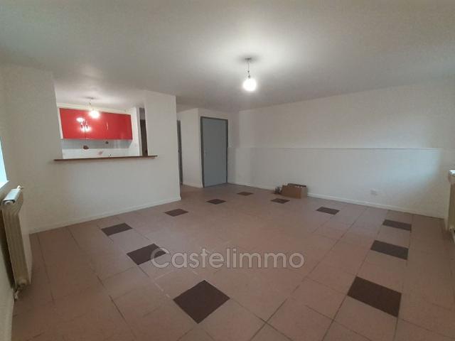 Location Appartement 3 pièces 61m² CASTELSARRASIN 82100