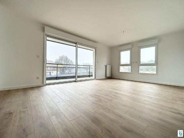 Location Appartement 3 pièces 61m² MAROMME 76150