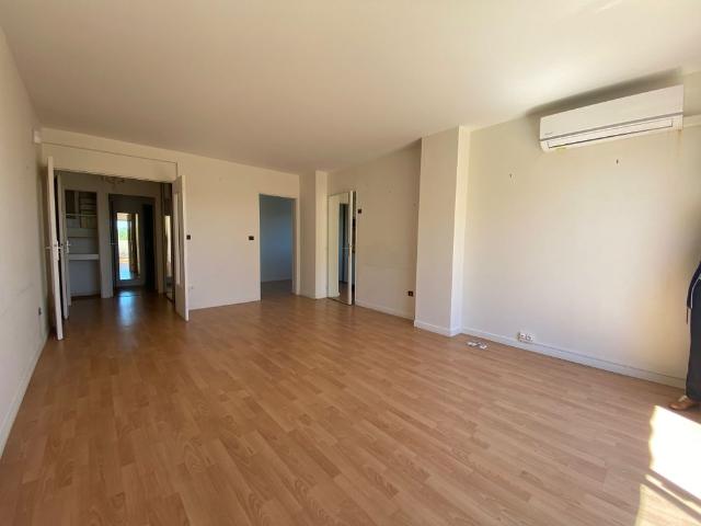 Location Appartement 3 pièces 61m² MARSEILLE 8ème