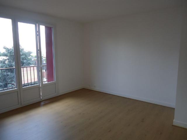 Location Appartement 3 pièces 61m² NEVERS 58000