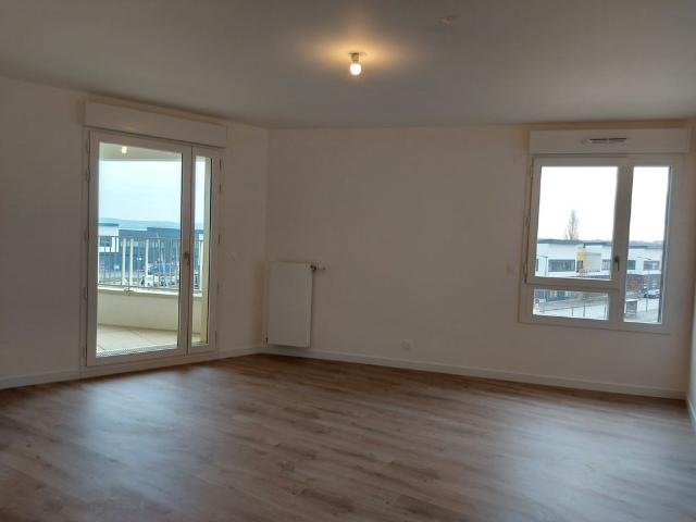 Location Appartement 3 pièces 61m² ST CYR L ECOLE 78210