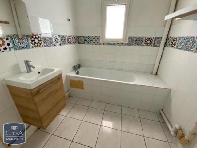 Location Appartement 3 pièces 61m² ST DENIS 97400
