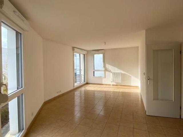 Location Appartement 3 pièces 61m² ST MICHEL SUR ORGE 91240