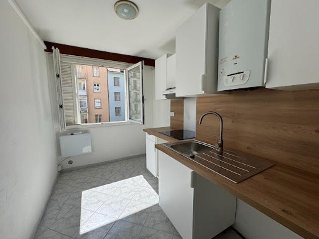 Location Appartement 3 pièces 62 m2 Bastia