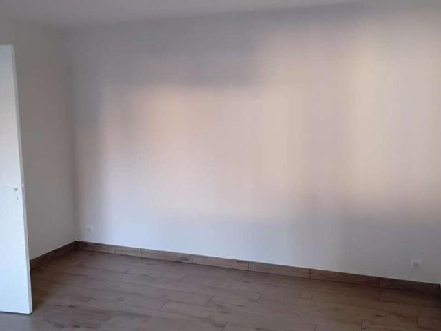 Location appartement 3 pièces 62 m² Saint Palais sur Mer 17420